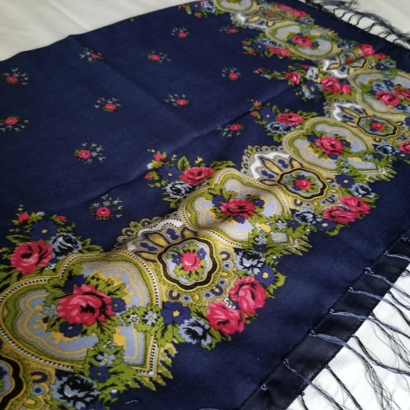 Scarf Wrap Traditional Ukrainian Polish Russian - Picture 3 of 7